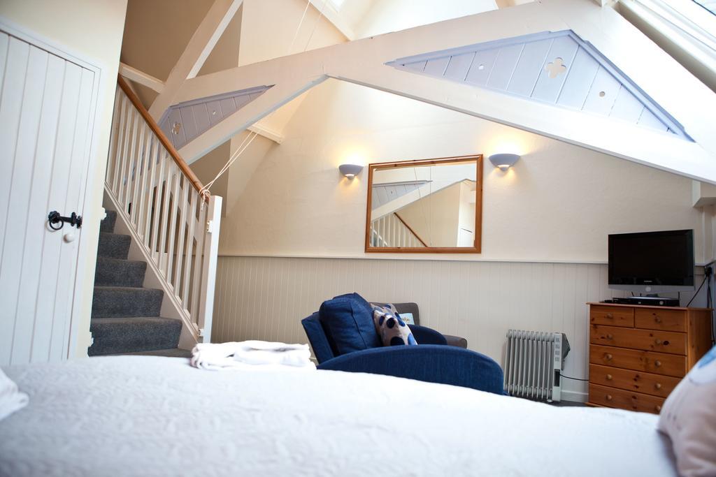 The Old School Hotel Port Isaac Oda fotoğraf